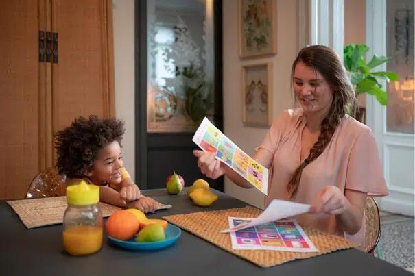 Une femme avec un enfant